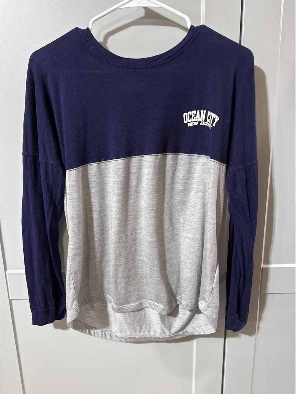 Ocean City New Jersey Long Sleeve Colorblock Tee Mens Medium Navy Gray Surf City